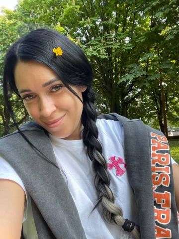 Эсфирь Горячая Спутница Реал фото 16